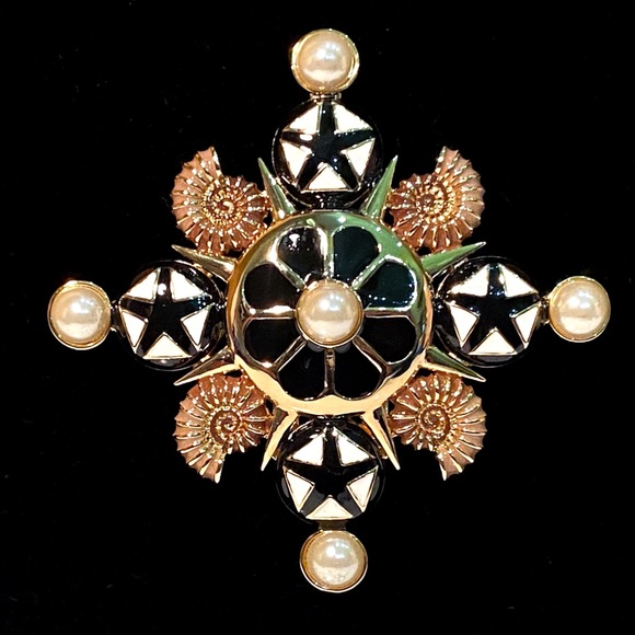 RARE Hutton Wilkinson Balinese “Eye of the Idol” “Ball Orientale” Figure Brooch - Picture 1 of 10